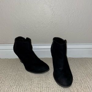 Heeled Short Black Booties